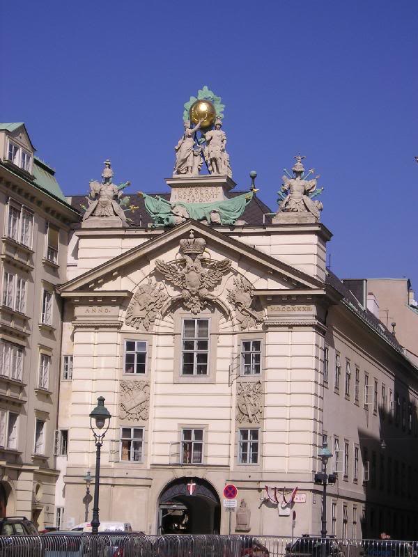 Námestie-Am-Hof - Historické rakúske národonostné múzeum.jpg