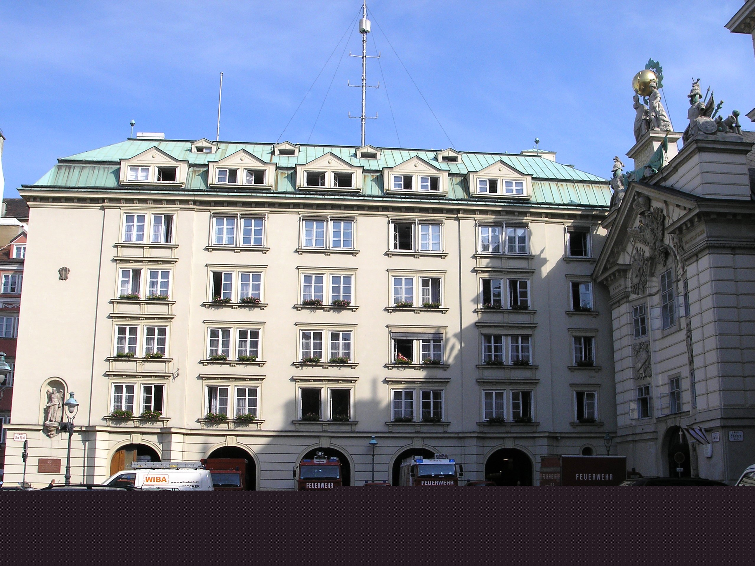 Námestie-Am-Hof - Hasičská stanica - Feuerwehr.jpg