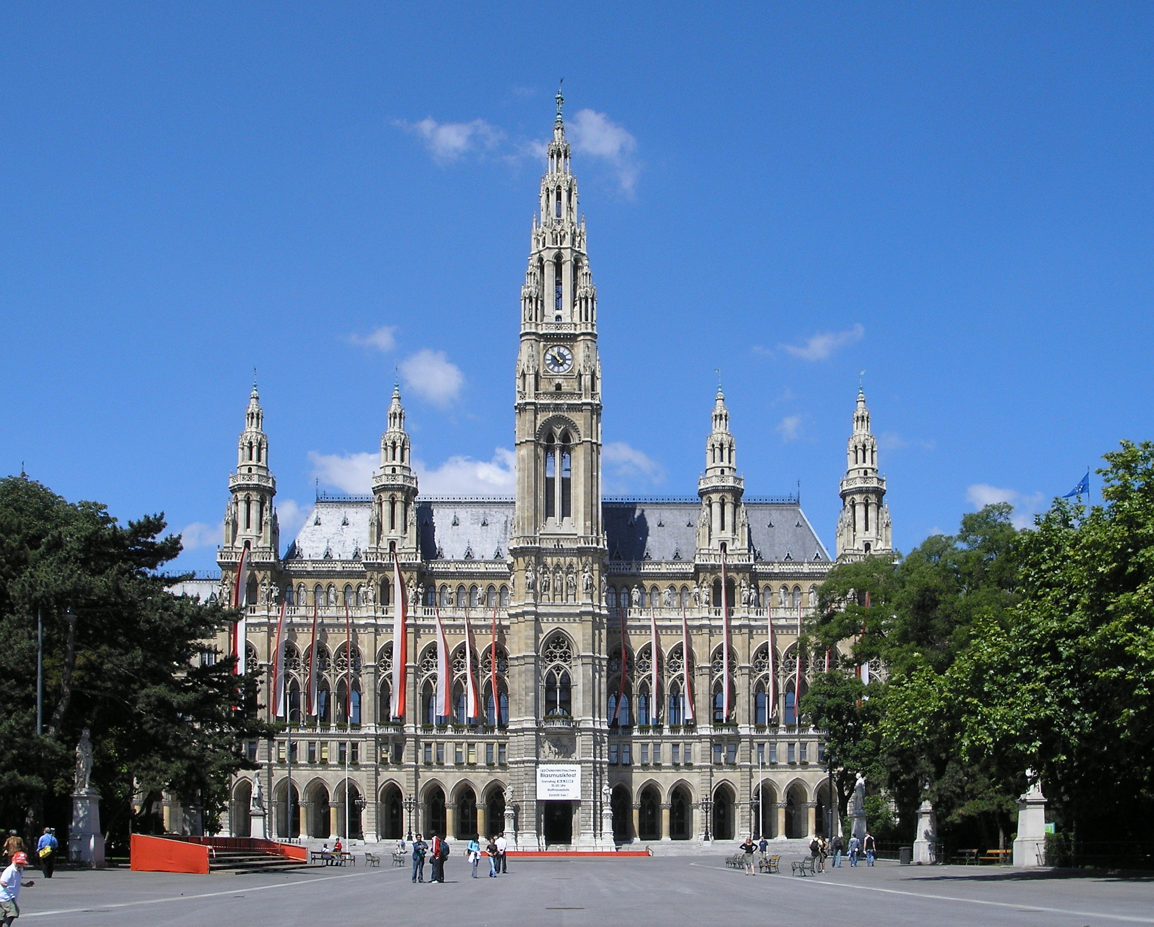 Rathaus - Administratíva mesta Viedeň.jpg